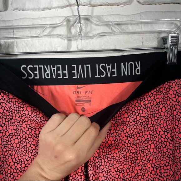 Nike Dri-Fit Cropped Athletic Leggings Size Medium - Picture 5 of 8